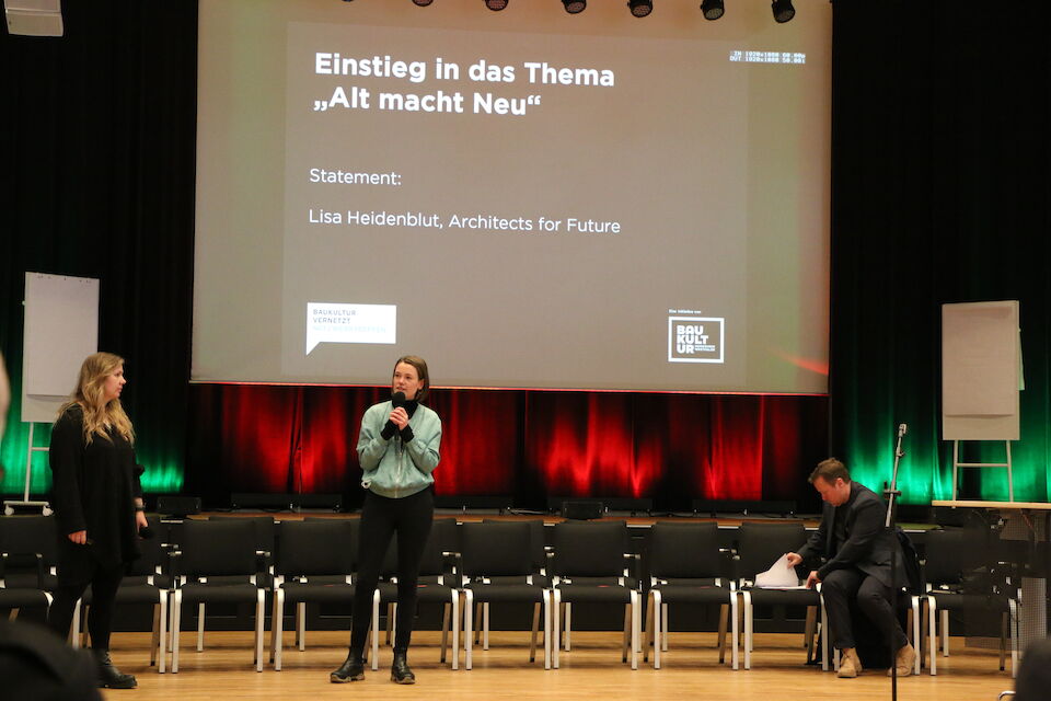 Baukultur vernetzt Netzwerktreffen „Alt macht Neu. Praktische Baukultur“ in der Stadthalle Gütersloh.