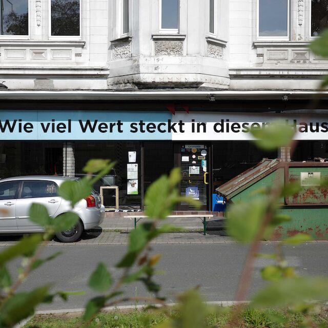 Wie viel Wert steckt in diesem Haus? Dieser Frage geht das UmBauLabor u. a. gemeinsam mit der IK-Bau NRW nach.